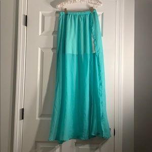long button down skirt with an optional slit